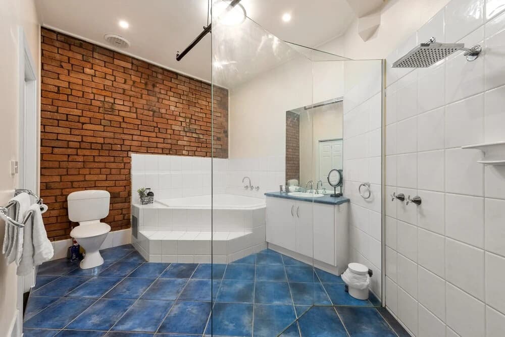 StayCentral - Heritage Warehouse Retreat - photo 8