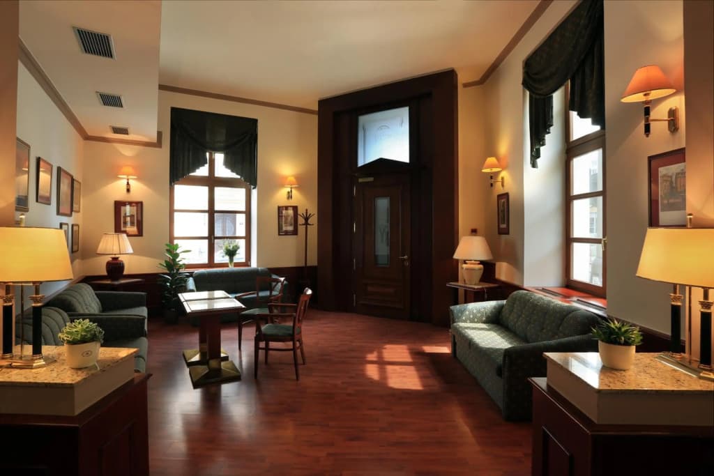 Hotel Carlton - photo 24