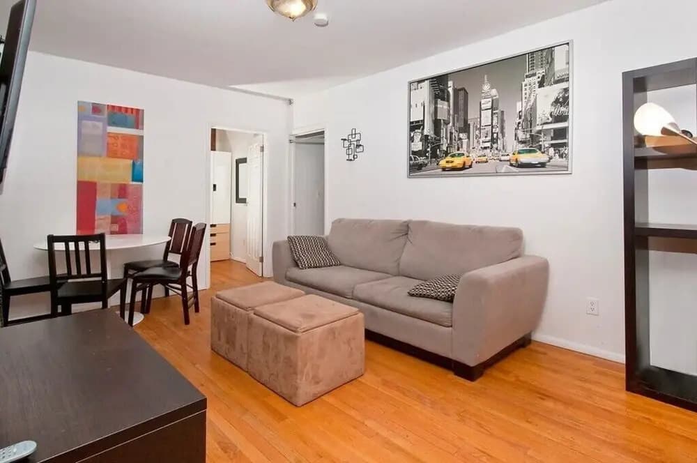 Spacious 2 BR - Upper East / 329#13 - photo 8
