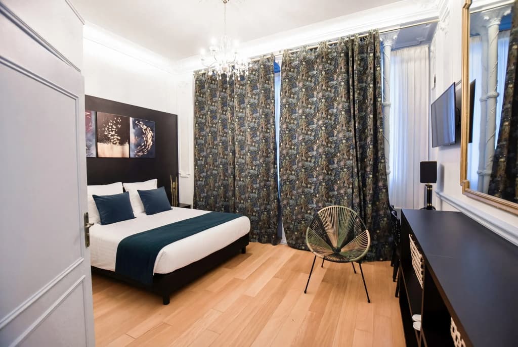 Peyris Opera Hotel - photo 6