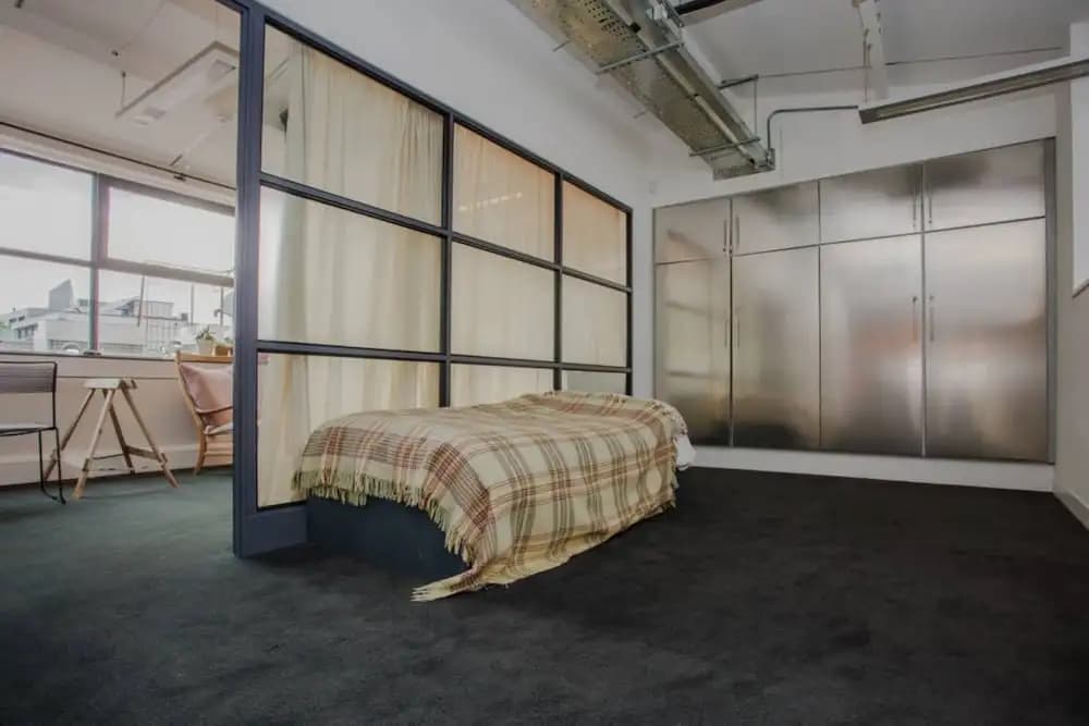 Quirky Penthouse Conversion Near Battersea Park - photo 6