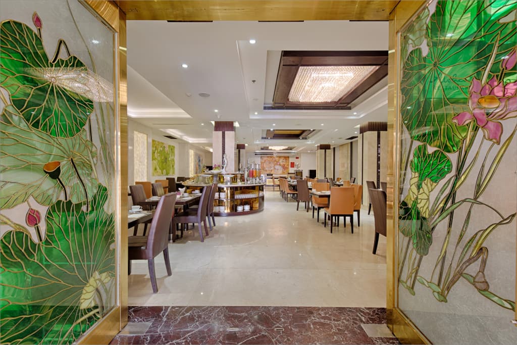 Holiday Beach Hotel Danang - photo 27