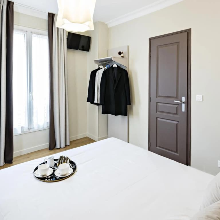 Modern Hotel - photo 37