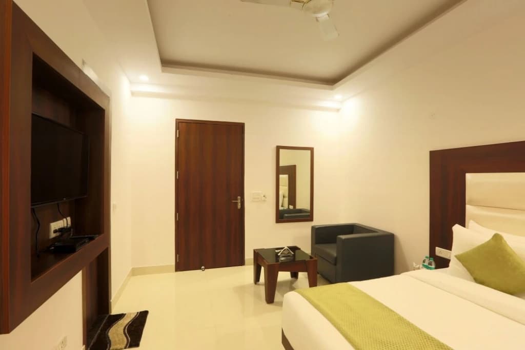 OYO 9268 Hotel Arch - photo 3