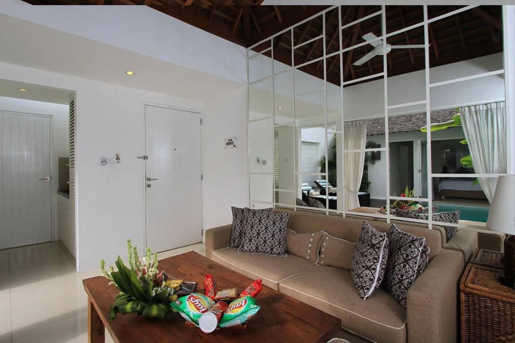 The Kanjeng Suites Villas Seminyak - photo 11