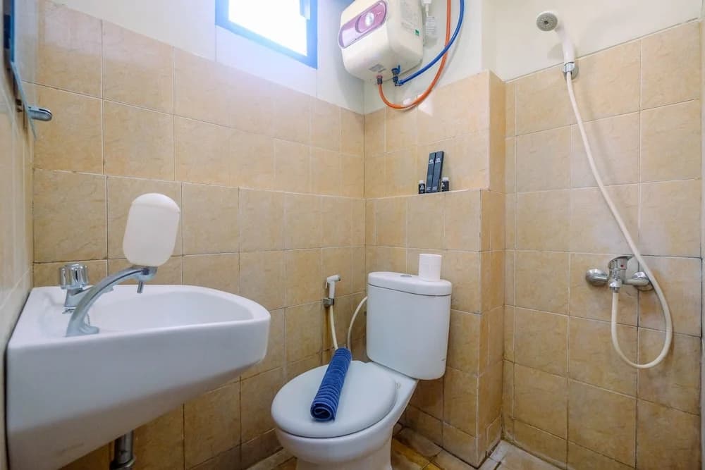Wonderful Studio at Kebagusan City Apartment - photo 6