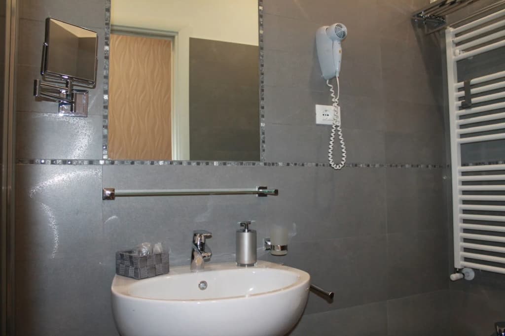Elenoire Rooms & Suite - photo 9