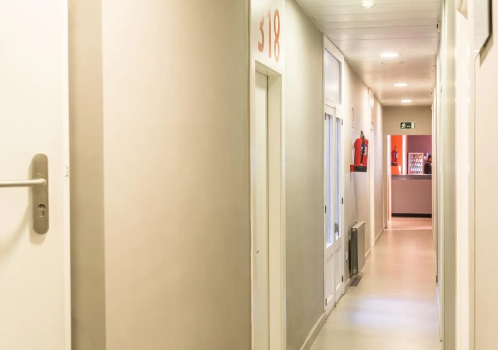 Hostal Benidorm - photo 8