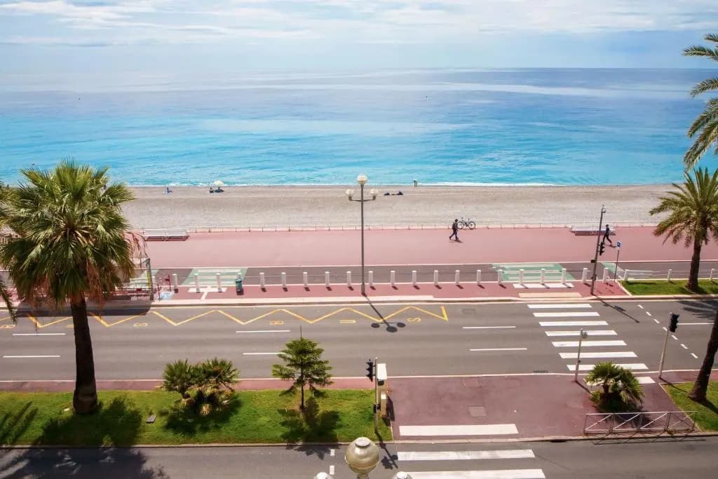 Like in a Boat , 2BR 2BA with big balcony in front of the sea - photo 16