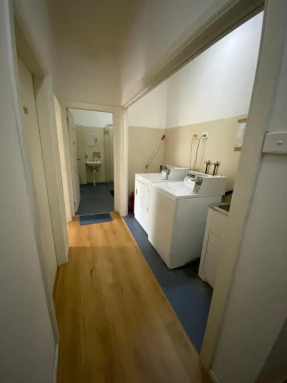 Quality room conveniently located for 2 or 3 si - photo 2