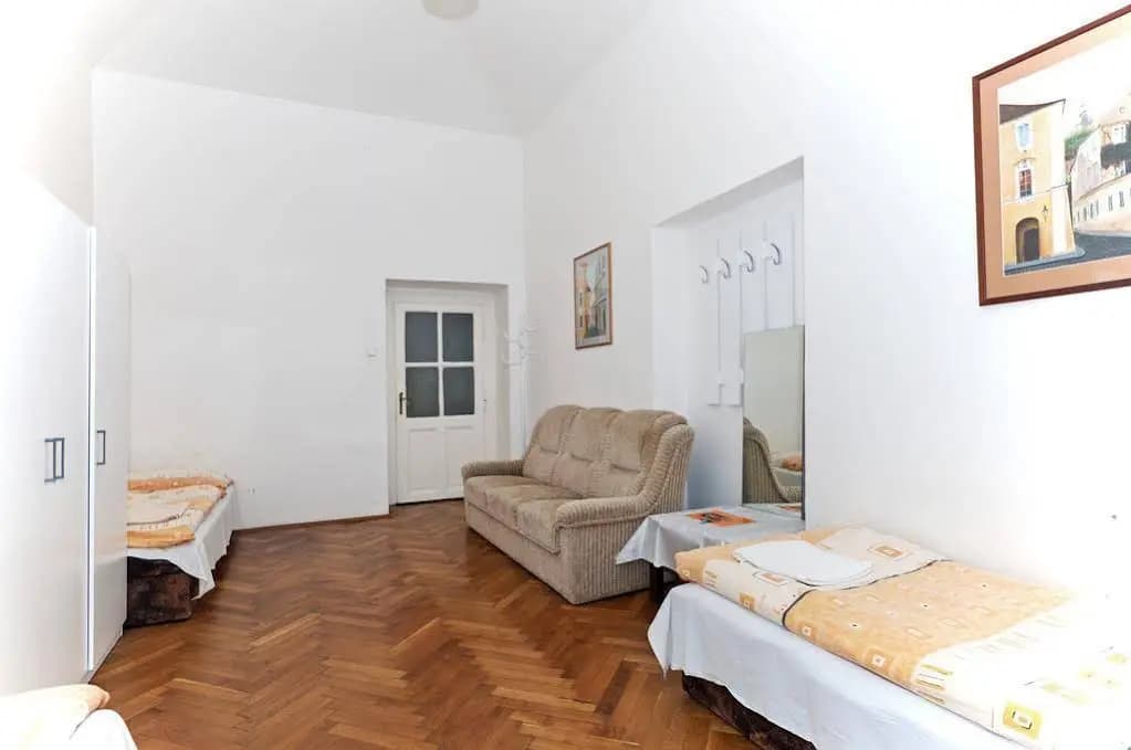 Gallery Hostel - photo 6