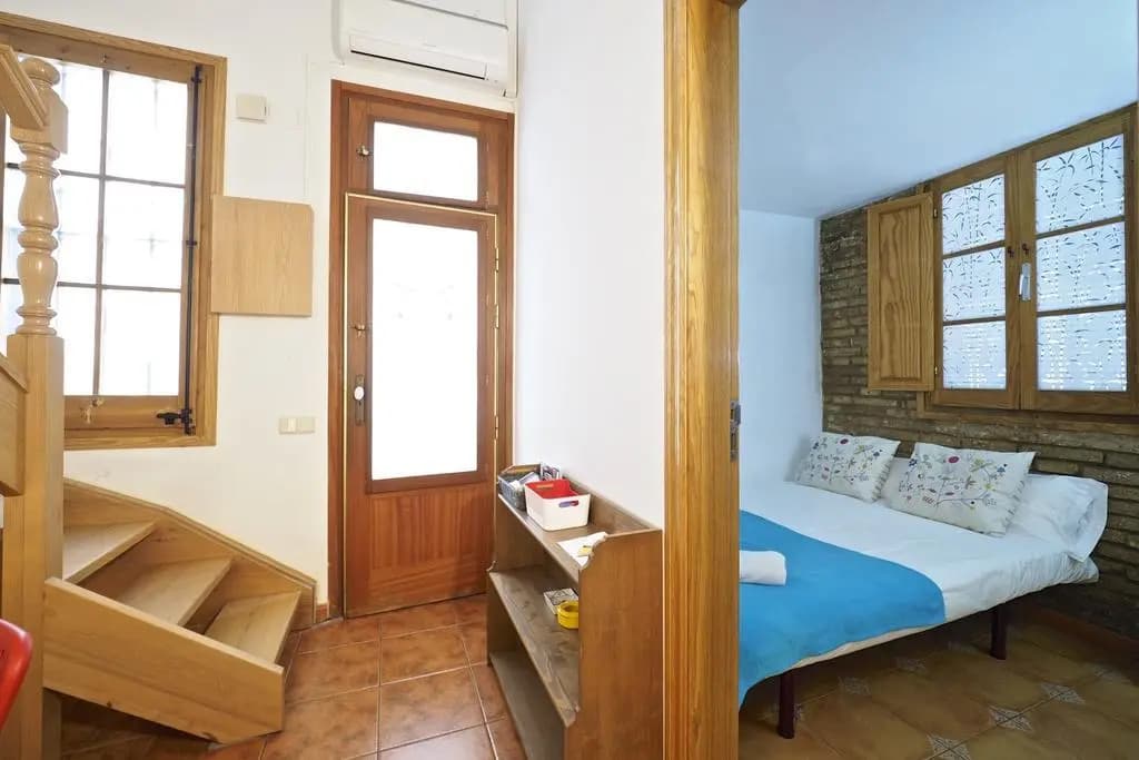 Suites4days Les Corts House - photo 2