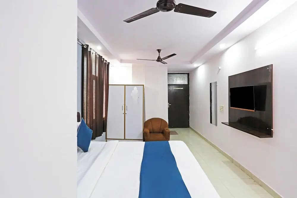Hotel Raaso Inn Laxminagar BY Arrow - photo 5