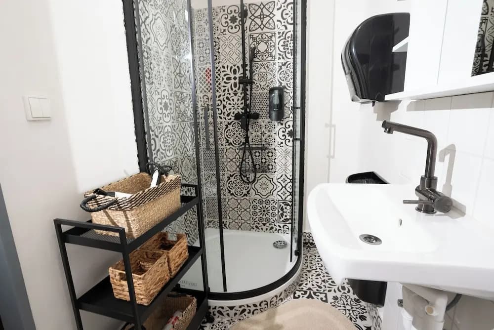 White Wolf House Hostel & Apartments - photo 8