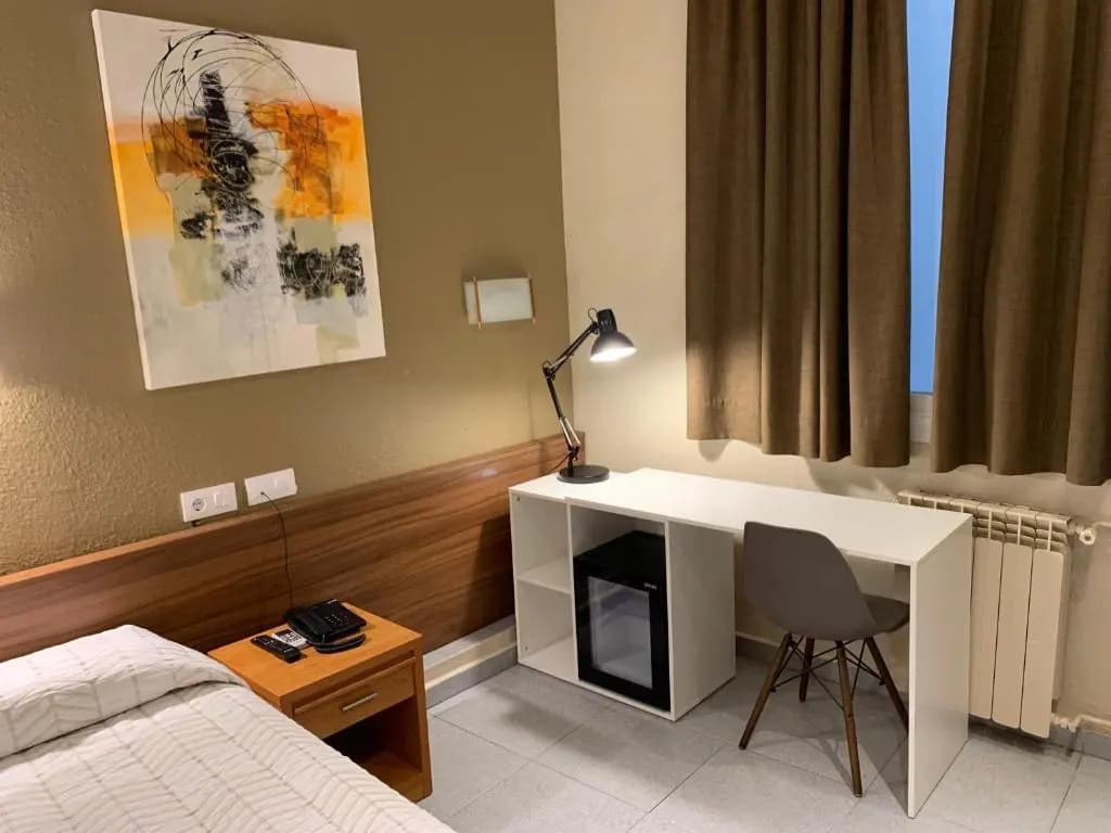 Hostal Iznajar Barcelona - photo 6
