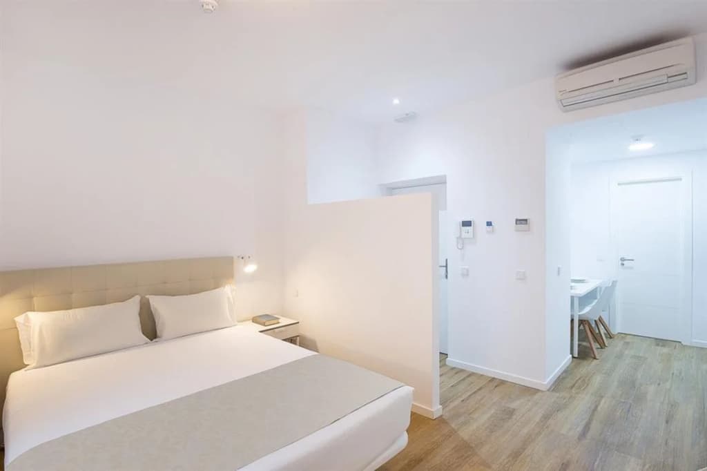 Apartamentos La Bolsa 4 - photo 2