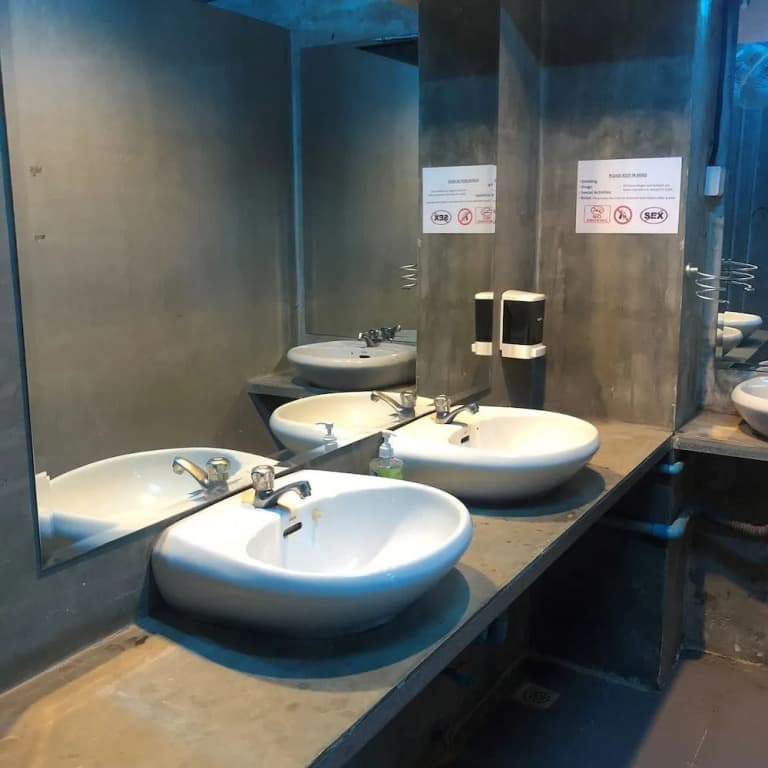 Route 66 Hostel - photo 6