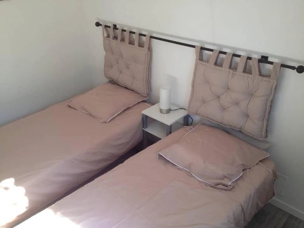 A Gorgeous, 2-bedroom Apartment in a Villa With Beautiful sea View and - photo 1