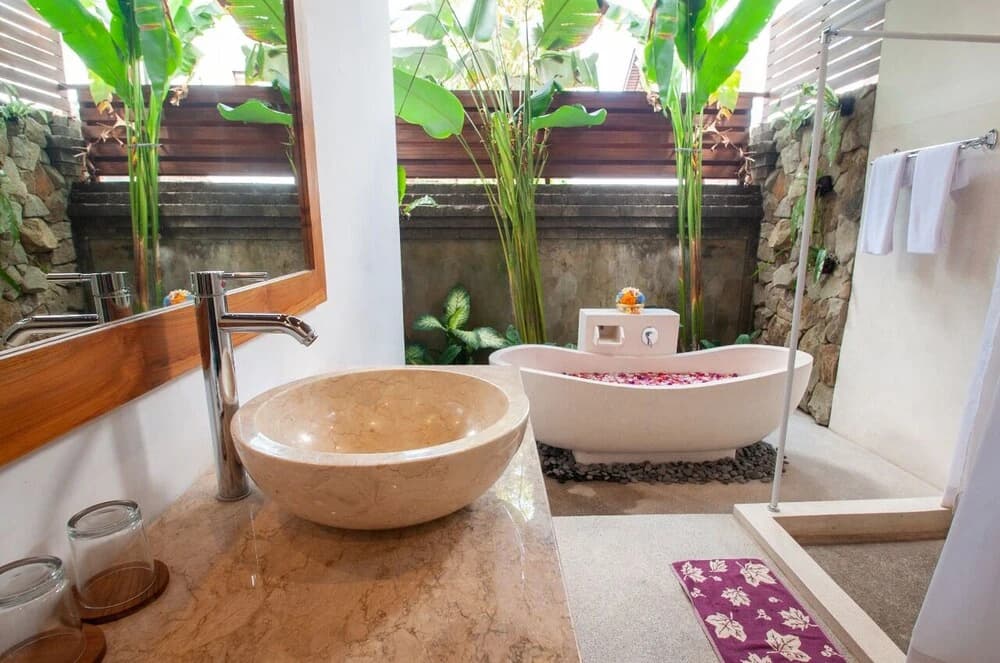 Flamboyant Villa Ubud - photo 8