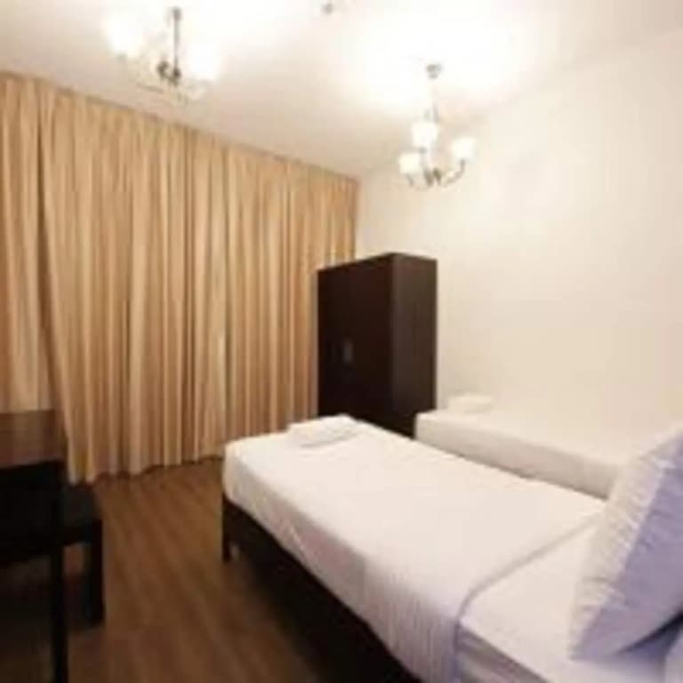 High Floor Two Bedroom Apartment - photo 4