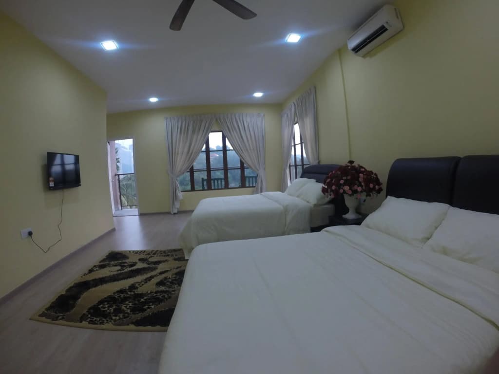 Nur Bougainvillea Villa - photo 1