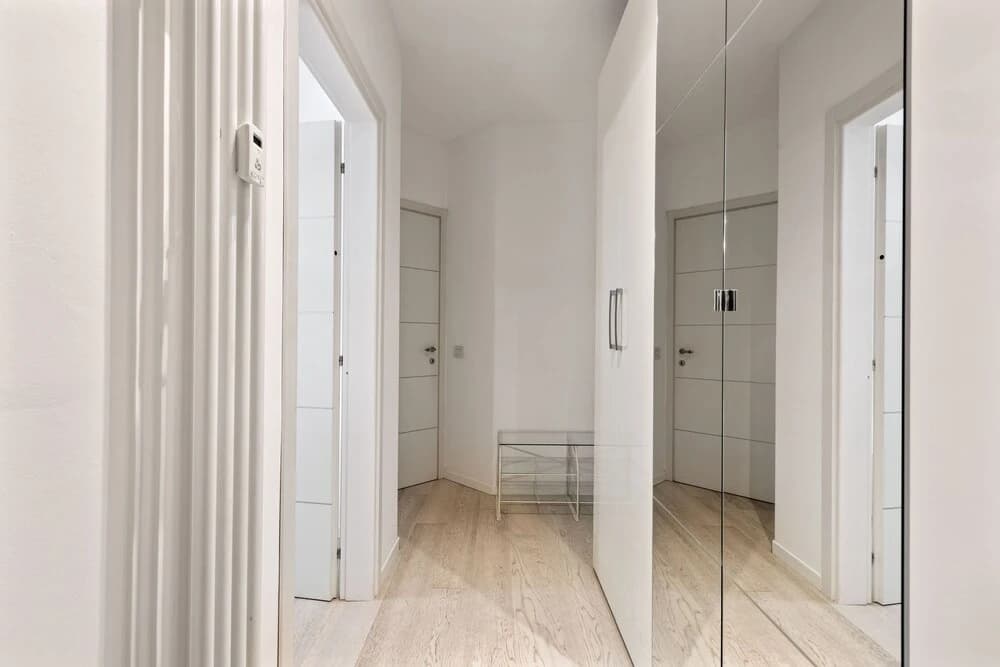 Broletto a - photo 11