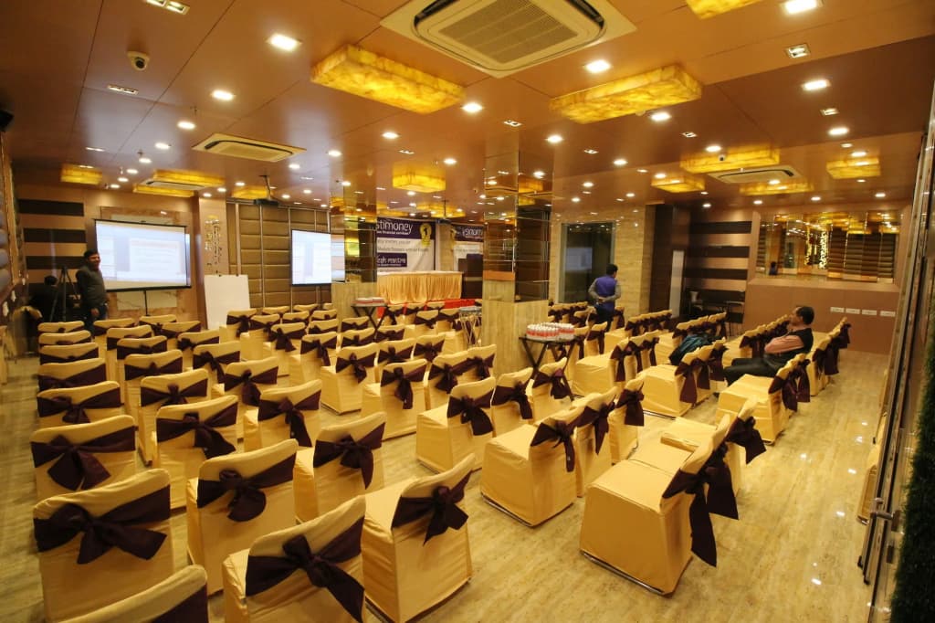 Hotel Golden Grand - photo 16