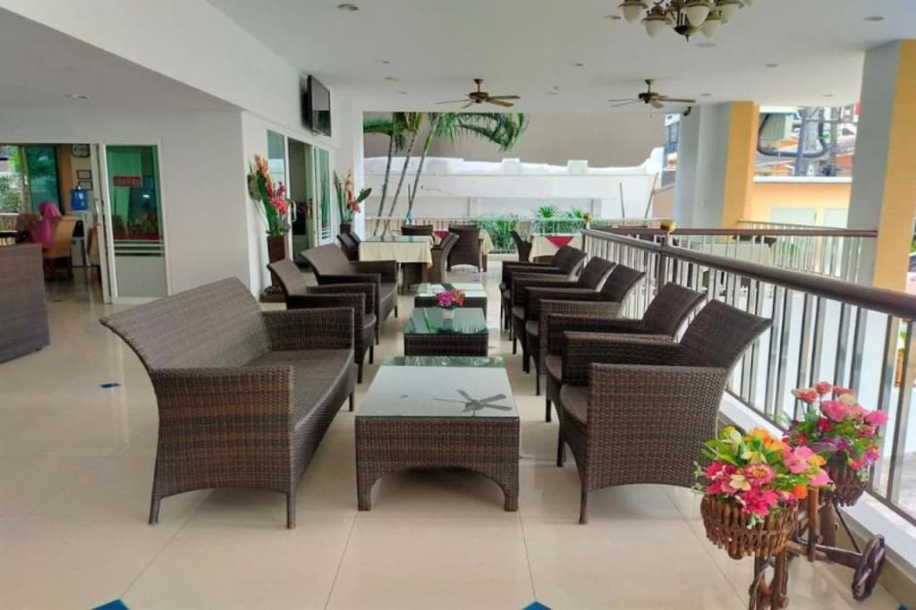 Soi 2 inn Pattaya - photo 12