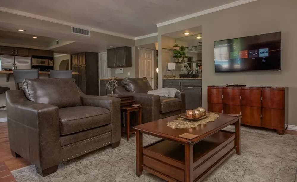 Luxurious 6BR 7min to Las Vegas Strip - photo 1