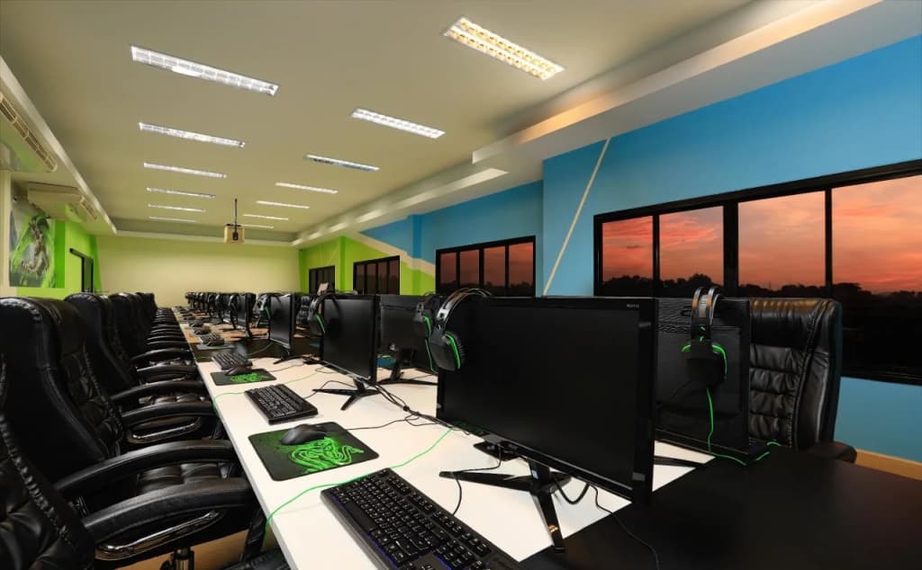 Gamers Paradise Hotel - photo 6