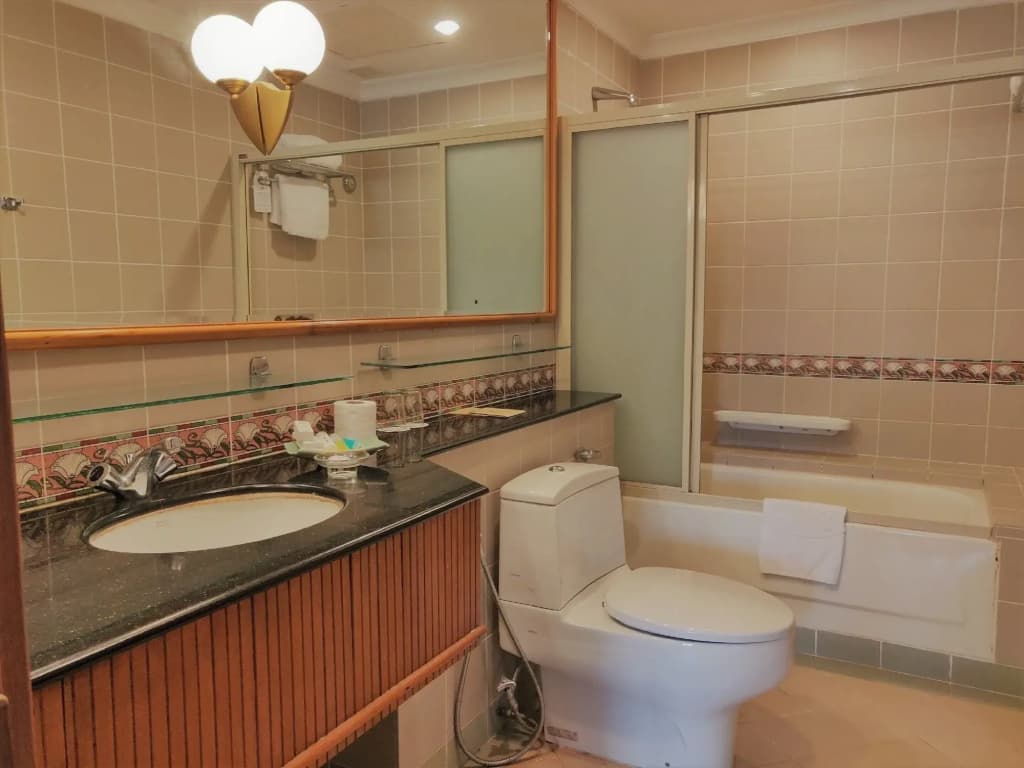 Tiara Labuan Hotel - photo 16