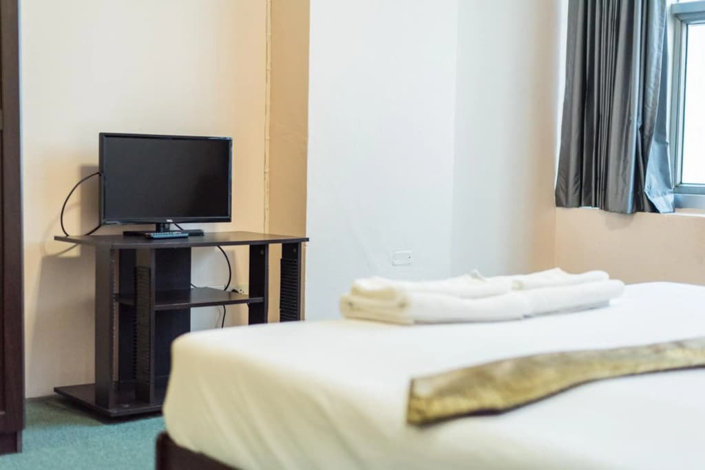 King Royal II Hotel - photo 4