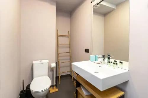 Wehost Apartment pool & gym - photo 3