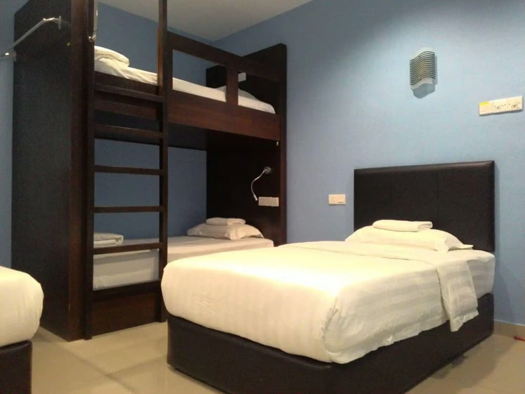 Sri Packers Hotel - KLIA - photo 5