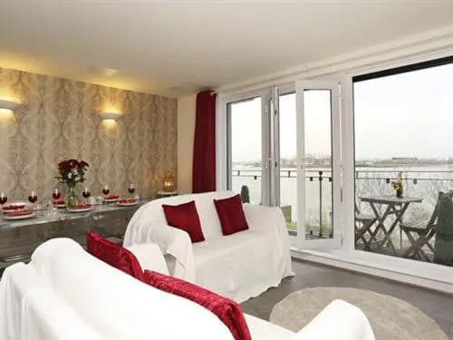 Exclusive Riverview Apartment - main photo