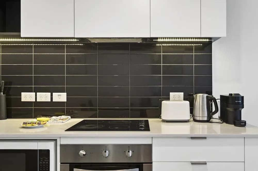 1BR Docklands Walk to Marvel Stadium + Balcony - photo 11
