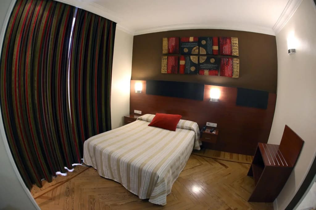 Hostal Sol Square Madrid - photo 4