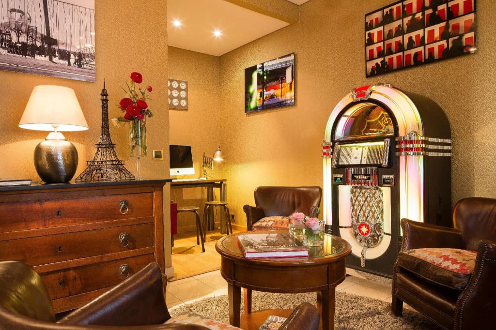 Hotel Des Arts Paris Montmartre - photo 2
