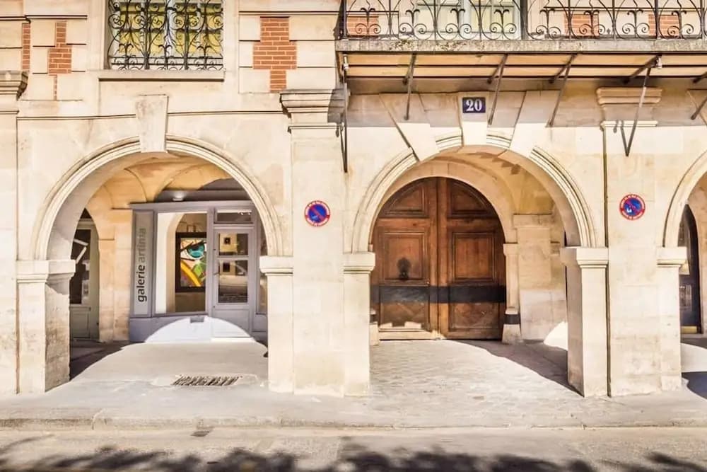 Sweet Inn Apartments - Place des Vosges - main photo