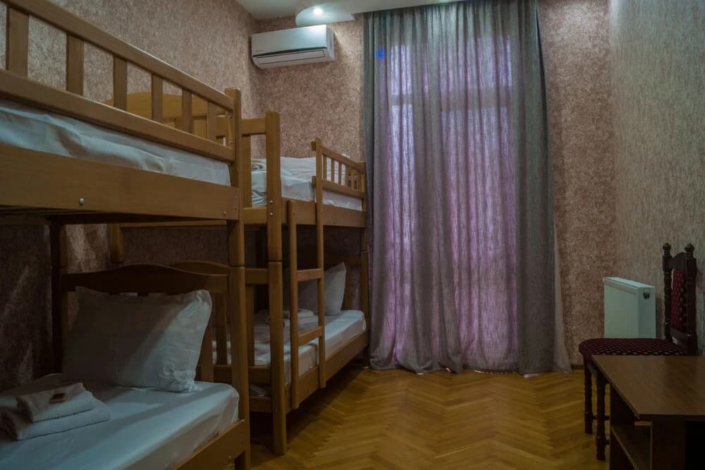 Old Vera Hostel - photo 2