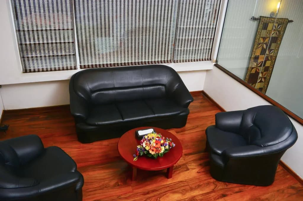 Unique Towers Luxury Boutique Suites - photo 14