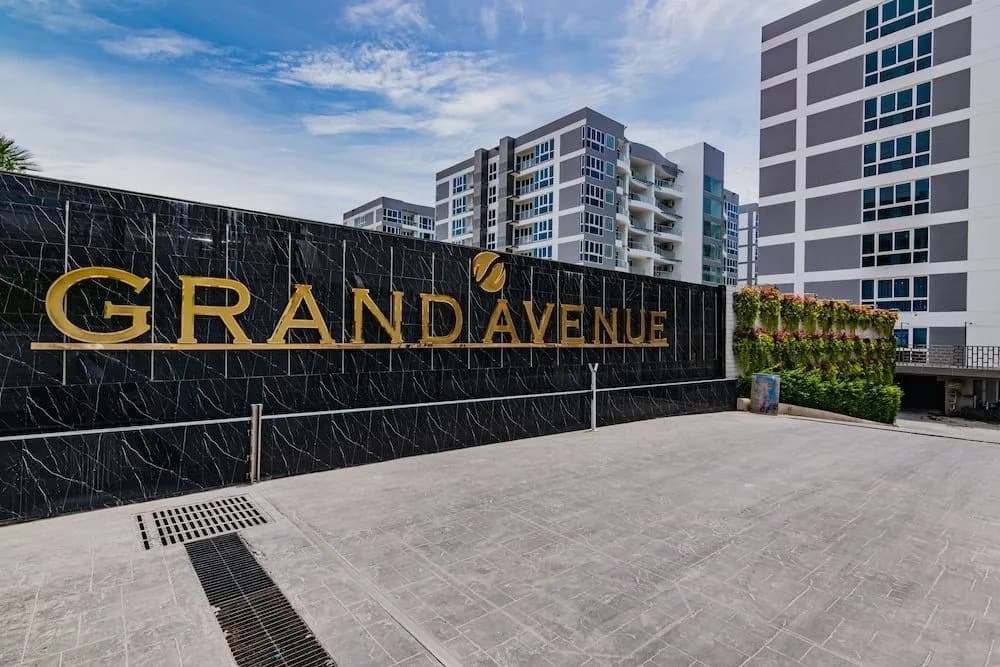Centara Grand Avenue by Pattaya Holiday - main photo