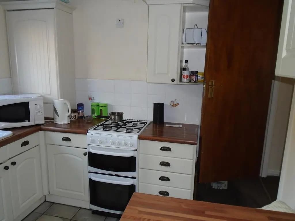 Edgware Bed and Breakfast - photo 14