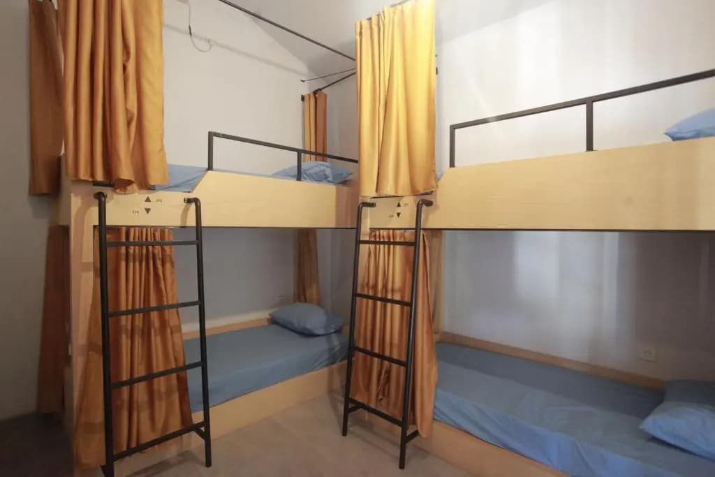 Beach Hut Hostel - photo 4