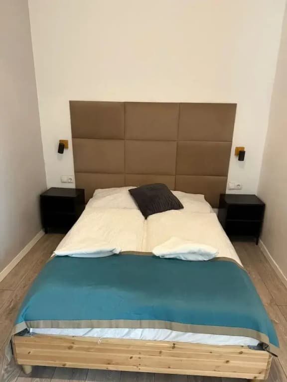 Simple 2BR Near Westbahnhof Station - photo 12