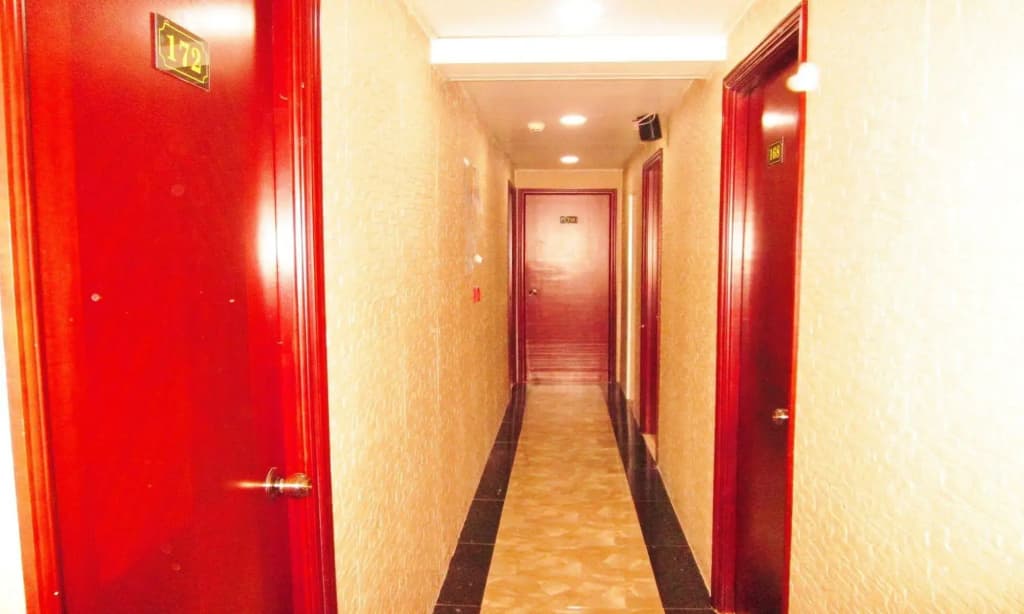 New Shanghai Guest House - photo 10