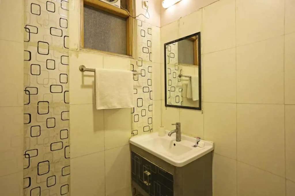 Hotel Milan by Foxi Group-Delhi Airport - photo 11