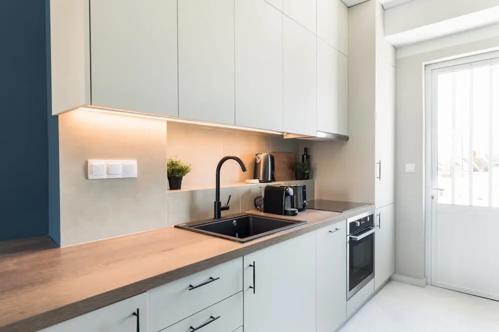 Iconic 1BR Apartment in Koukaki - photo 14