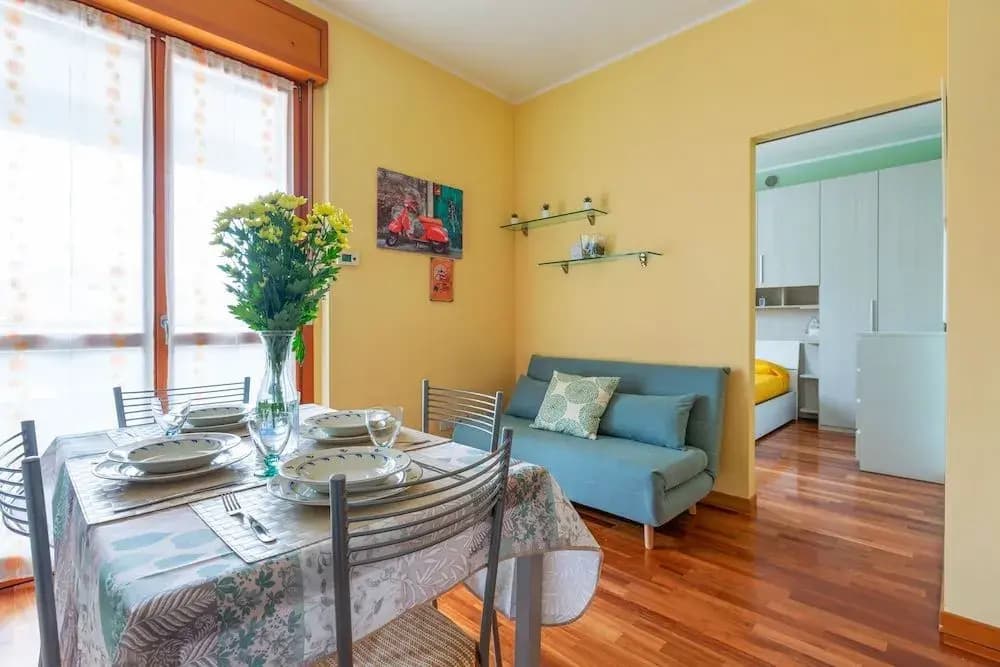 Savona District Terrace Flat - photo 3
