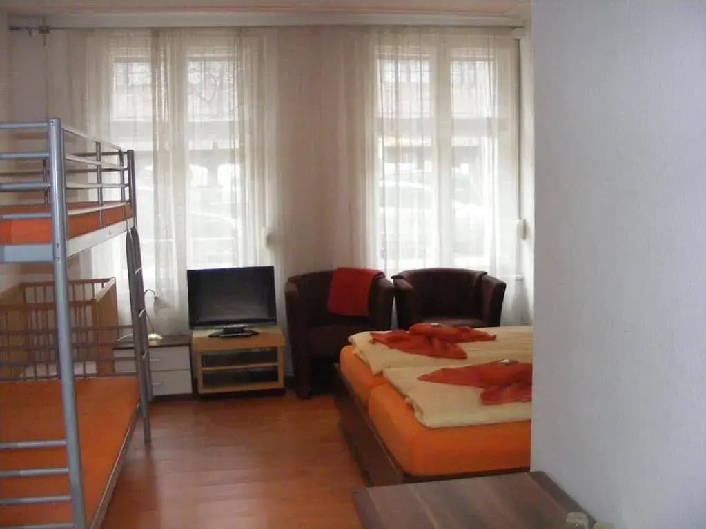 Hotel Pension Tempelhof - photo 5